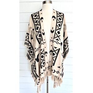 ANTHROPOLOGIE PILCRO Fringed Kimono in Cream and Black - O/S